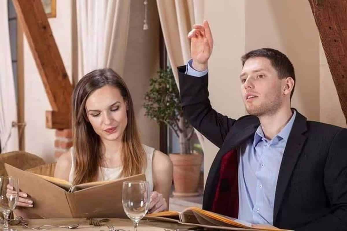 Snapping your fingers to get attention