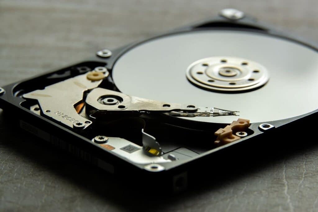 800 GB of files worth thousands found on a “new” hard drive
