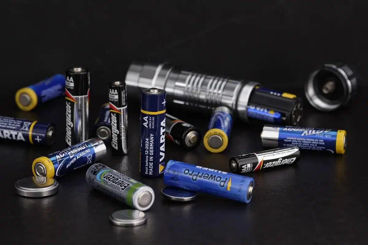 Large-scale battery storage containers for grid-scale renewable energy
