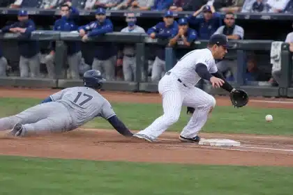 Brewers must recover from game 4 collapse with World Series title on the line